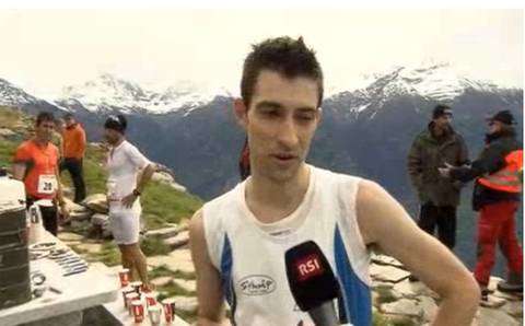 Alex Romagnolo, quarto nella salita, intervistato dalla Tv Svizzera alla Lodrino-Lavertezzo