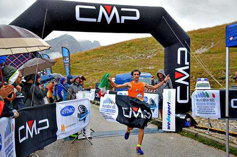 Campionati Italiani corsa in montagna l'arrivo di Cesare Maestri (foto Nadia Pietrobelli)