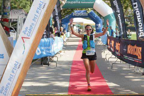 Emma Quaglia vincitrice Campo dei Fiori Trail 25 km (foto Luca Mutti)