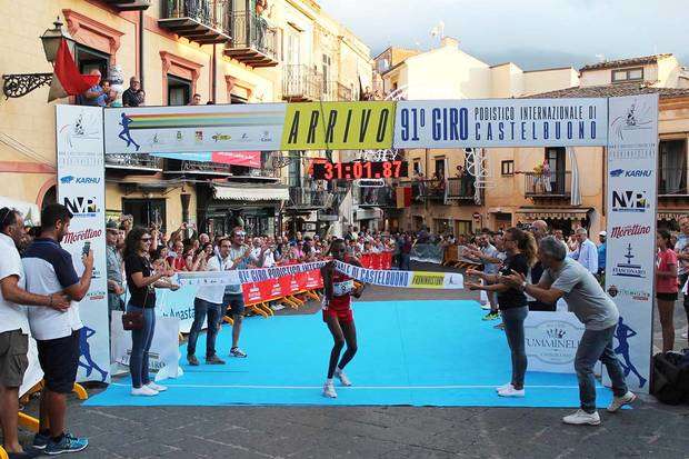 Giro podistico di Castelbuono, il vincitore ruandese Felicien Muhitira (foto organizzazione)