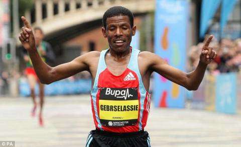 Haile Gebrselassie alla Great Manchester Run (foto dailymail.co.uk) 