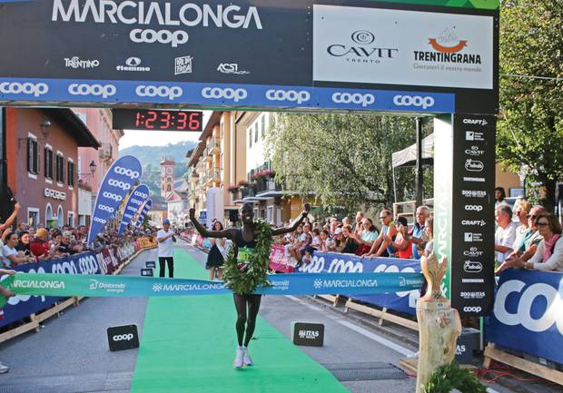 Il keniano Riungu vincitore Marcialonga Running (foto Newspower)