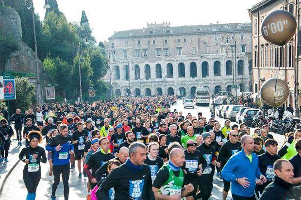 In 10000 hanno corso la We Run Rome (foto fb organizzazione)