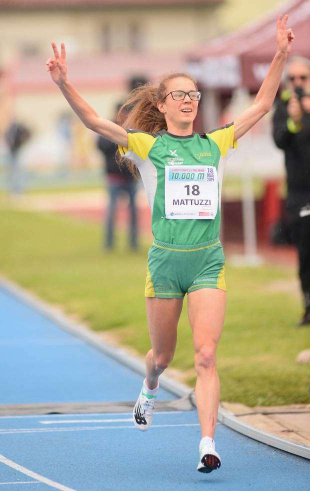 Isabel Mattuzzi campionessa italiana 10000m (foto Calore Fiamme Oro)