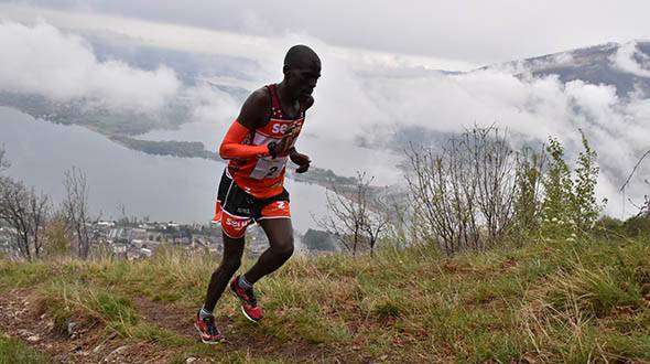 Jean Baptiste Simukeka vincitore Monte Barro Running (foto montagna express)