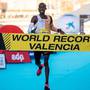 Joshua Cheptegei record mondiale 10 km su strada a Valencia (foto iaaf organizzazione)