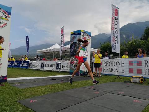 Katja Pattis vince l'International U18 Mountain Running Cup (foto Damiano Benedetto)