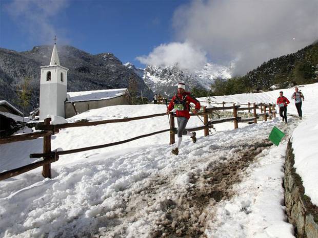 La corsa nella neve del Mont Avic Trail 2013 (foto Pantacolor)