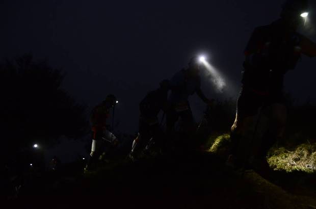 La fase notturna dell'Ultra Trail Lago d'Orta (foto UTLO)