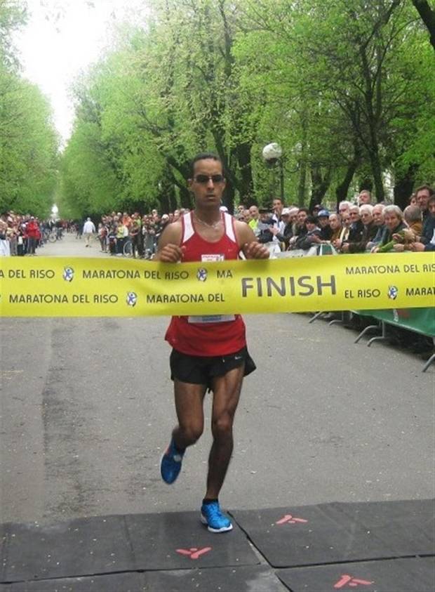 Laaouina vincitore della Maratona del Riso (foto d'archivio vercellioggi)