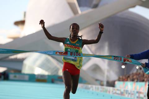 L'etiope Gudeta Kebede Campionessa Mondiale a Valencia (foto iaaf)