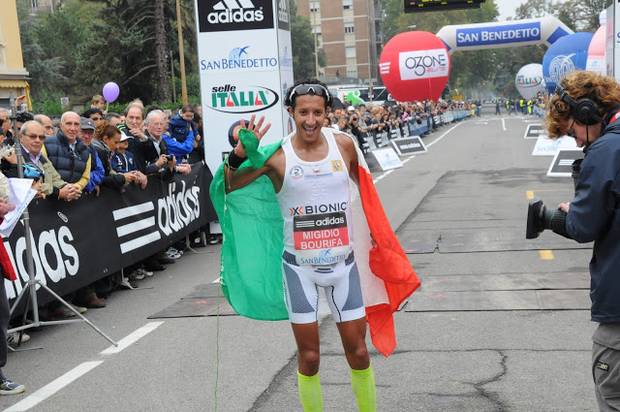 Migidio Bourifa Campione Italiano di Maratona sul'larrivo