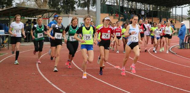 Partenza 10000 metri femminile Asti (foto GAV)