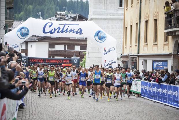 Partenza Cortina Dobbiaco Run (foto Selvatico)