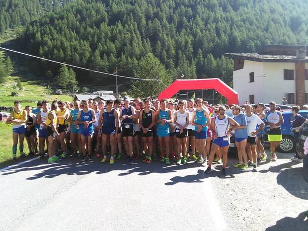 Partenza Giro del Lago di Ceresole (foto fb Madlena)