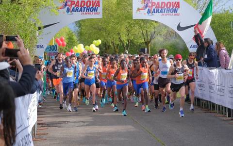 Partenza Padova Marathon (foto Menapace Organizzazione)