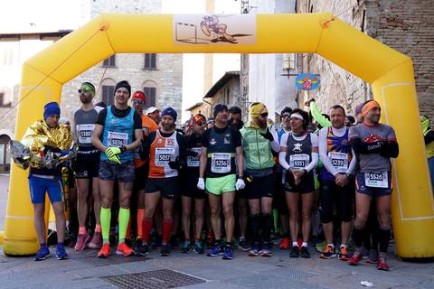Partenza Terre di Siena Ultramarathon (foto organizzazione)