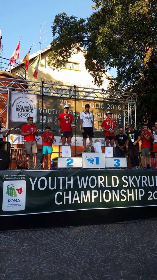 Podio maschile Campionati Mondiali giovanili di skyrunning sul Gran Sasso d'Italia (foto fb Dondio)