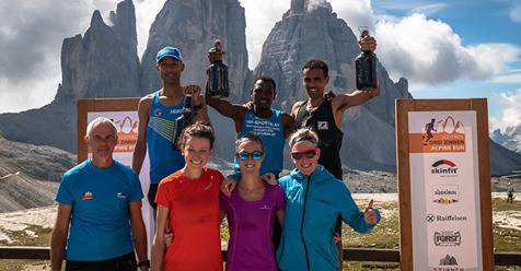 Podio maschile e femminile Sudtirol Drei Zinnen Alpine Run (Foto Gulberti) (2)
