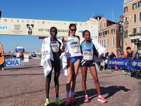 Sofiia Yaremchuk vincitrice della Venice Marathon (foto Fidal organizzazione))