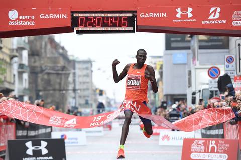 Titus Ekiru vincitore con record della Milano Marathon (foto organizzazione)