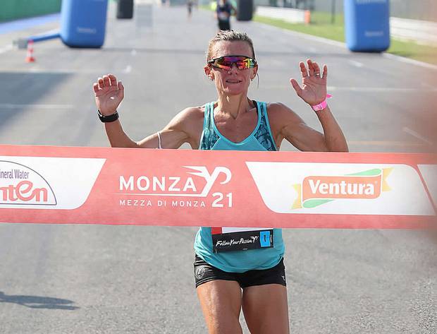 Valeria Straneo vincitrice Mezza Maratona di Monza (foto fidal colombo)
