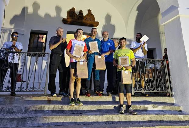 Vertical Fey – Sant’Anna Meinardi podio maschile (foto fb Cane)