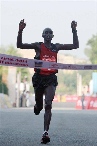 Edwin Kipyego vincitore a Nuova Delhi